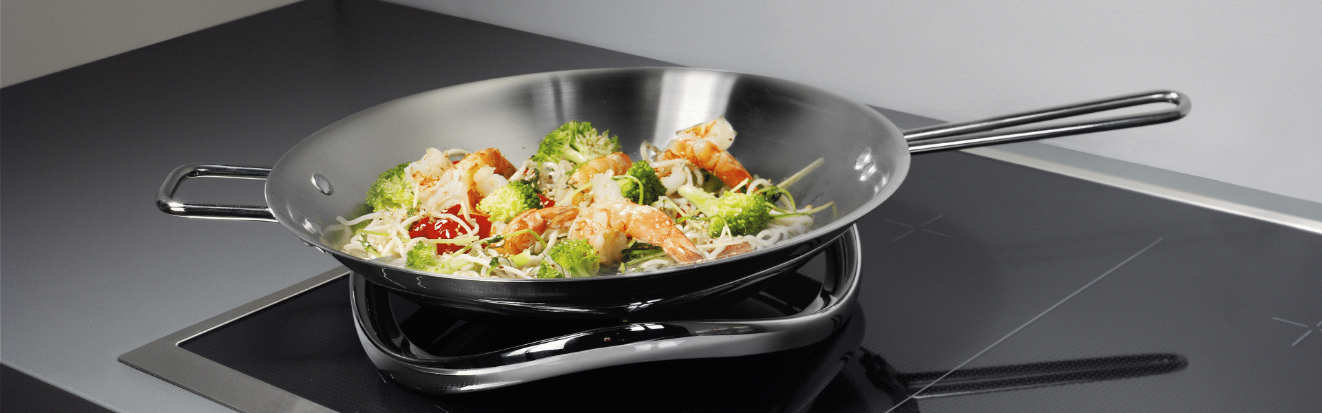 Domino-Induction-Wok