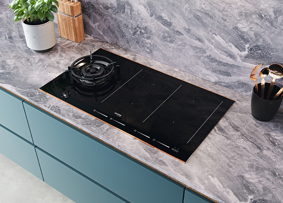 Plaque-de-Cuisson-Mixte-Gaz-Induction-5-Feux-SMEG-pm3953d